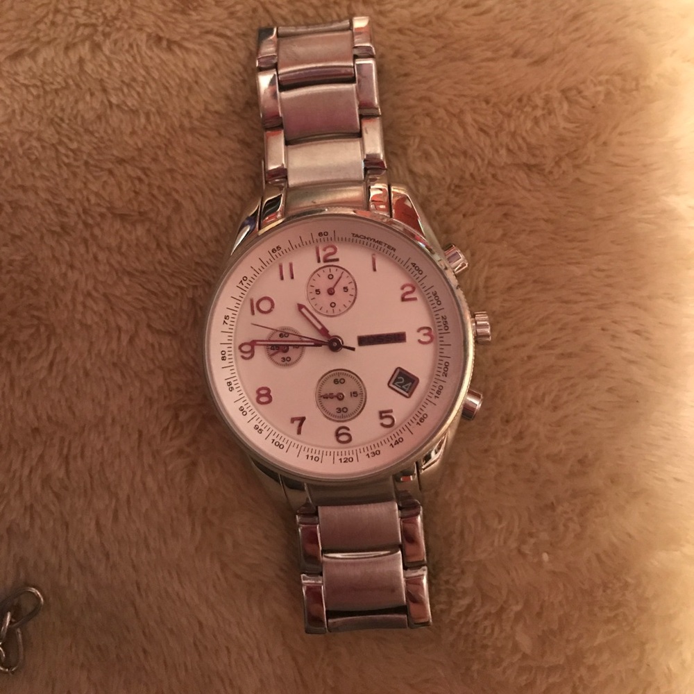 Silver Fossil Watch With Date - image 1